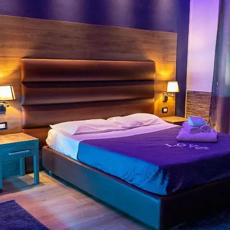 Exclusive בית הארחה