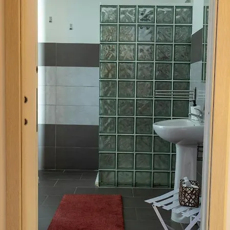 Exclusive פלרמו